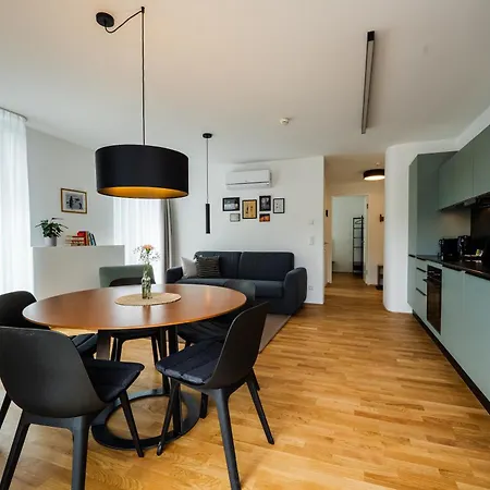 Noas Bergisel Apartman *